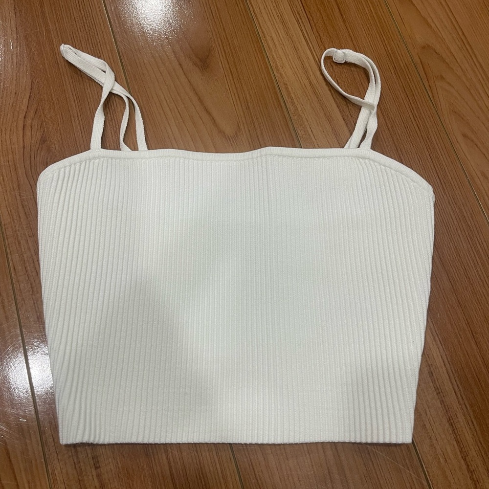 Aritzia babaton sculpt knit tank